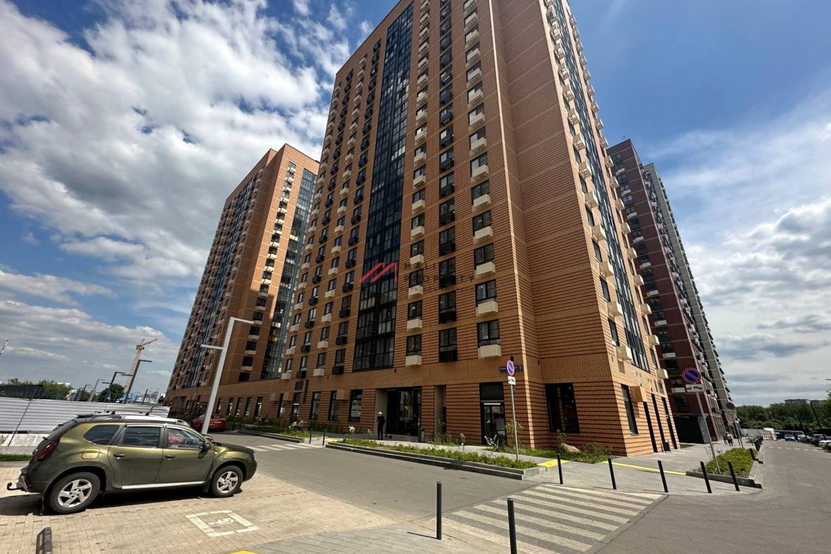 Продажа торгового помещения с арендатором Красное и Белое 