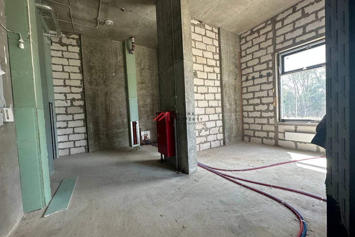 Продажа торгового помещения с арендатором Красное и Белое 