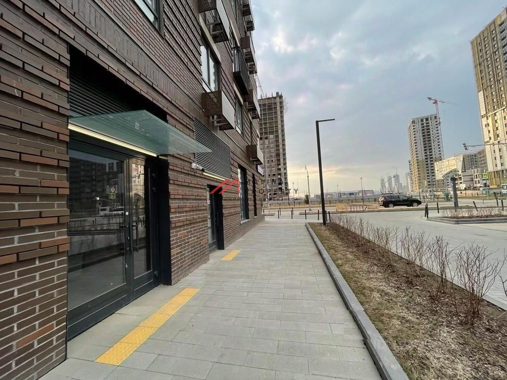 Аренда торгового помещения на первой линии 