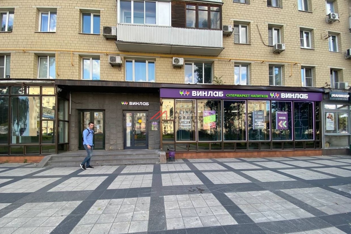 Продажа помещения с алкомаркетом Винлаб на Ленинградском шоссе