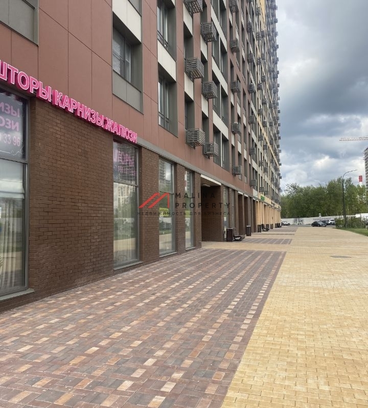 Продажа торогового помещения в ЖК "Сиренвый парк" 