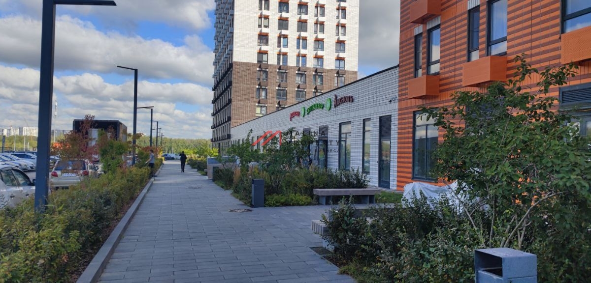 Продажа торгового помещения в ЖК Бунинские луга