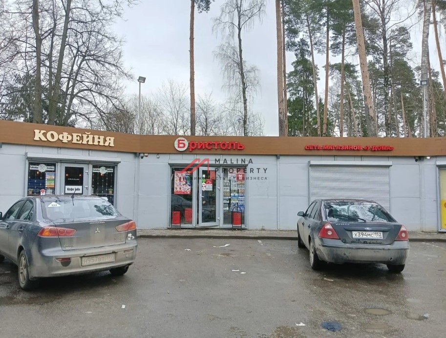 Продажа торгового здания с арендаторами 