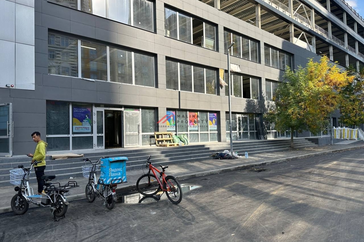 Продажа торгового помещения с арендатором аптека "Ригла"