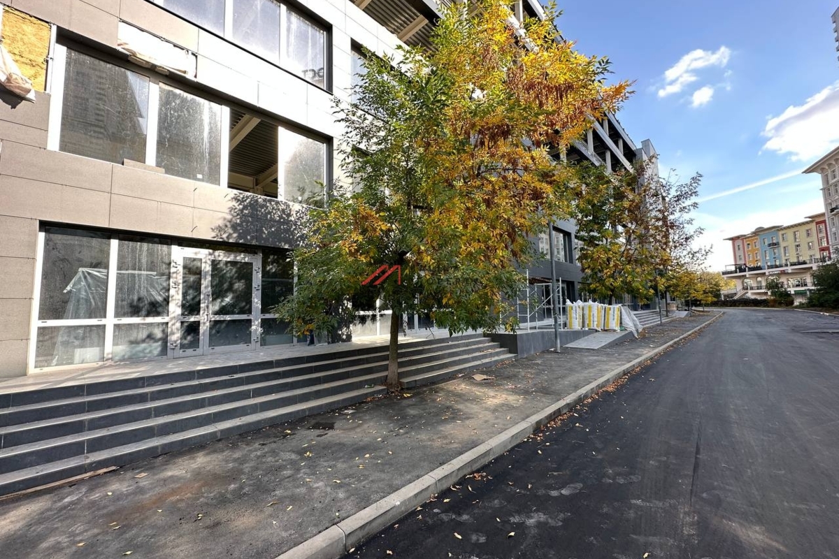 Продажа торгового помещения с арендатором аптека "Ригла"