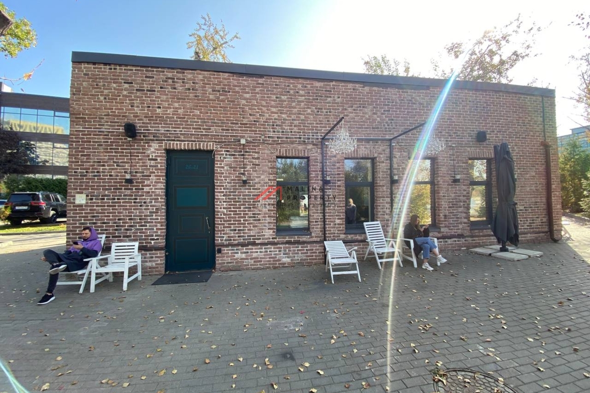 Продажа здания с арендатором на территории делового квартала