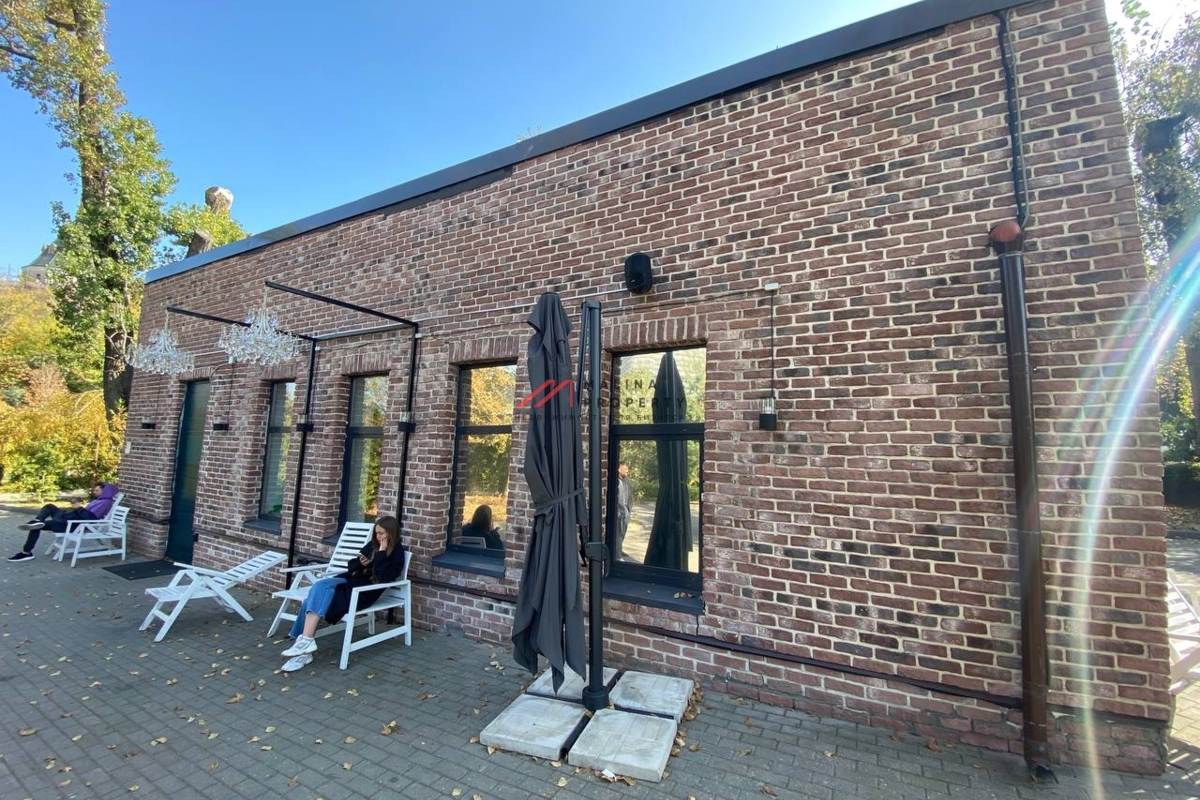 Продажа здания с арендатором на территории делового квартала