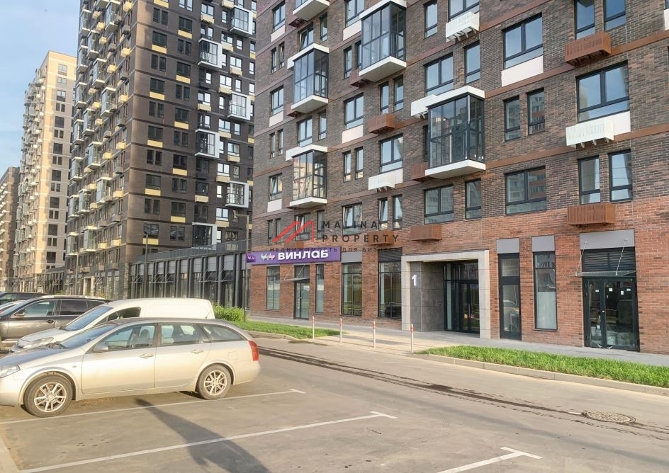Продажа помещения с магазином Винлаб в ЖК Большое Путилково