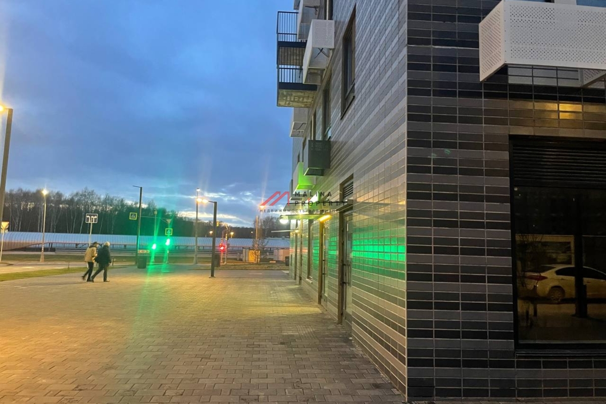 Продажа торгового помещения с магазином "ВинЛаб" в ЖК Саларьево парк