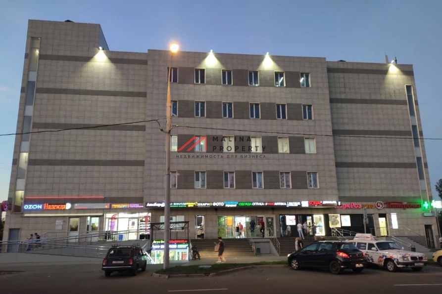 Продажа помещения с арендаторами на Горчакова 