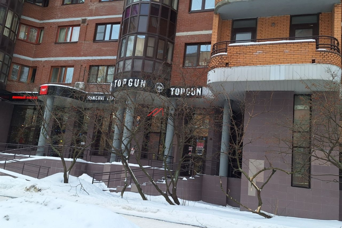 Продажа торгового помещения с арендатором барбершоп на Кастанаевской