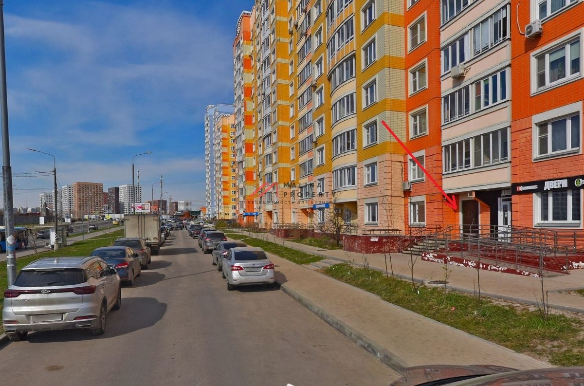 Продажа торгового помещения с арендатором в ЖК "Бунинские луга"