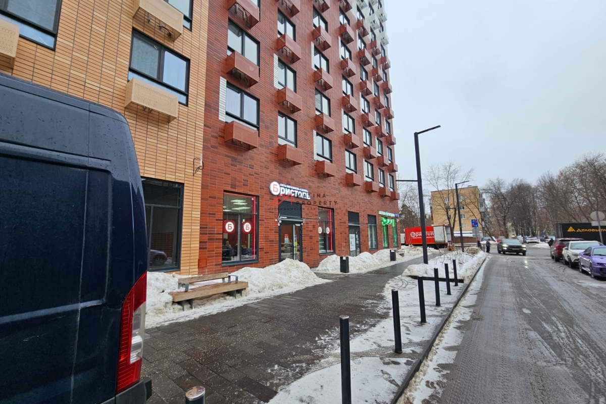 Продажа помещения с арендатором магазин Бристоль