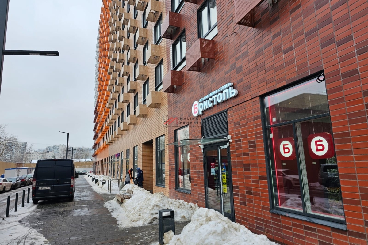 Продажа помещения с арендатором магазин Бристоль