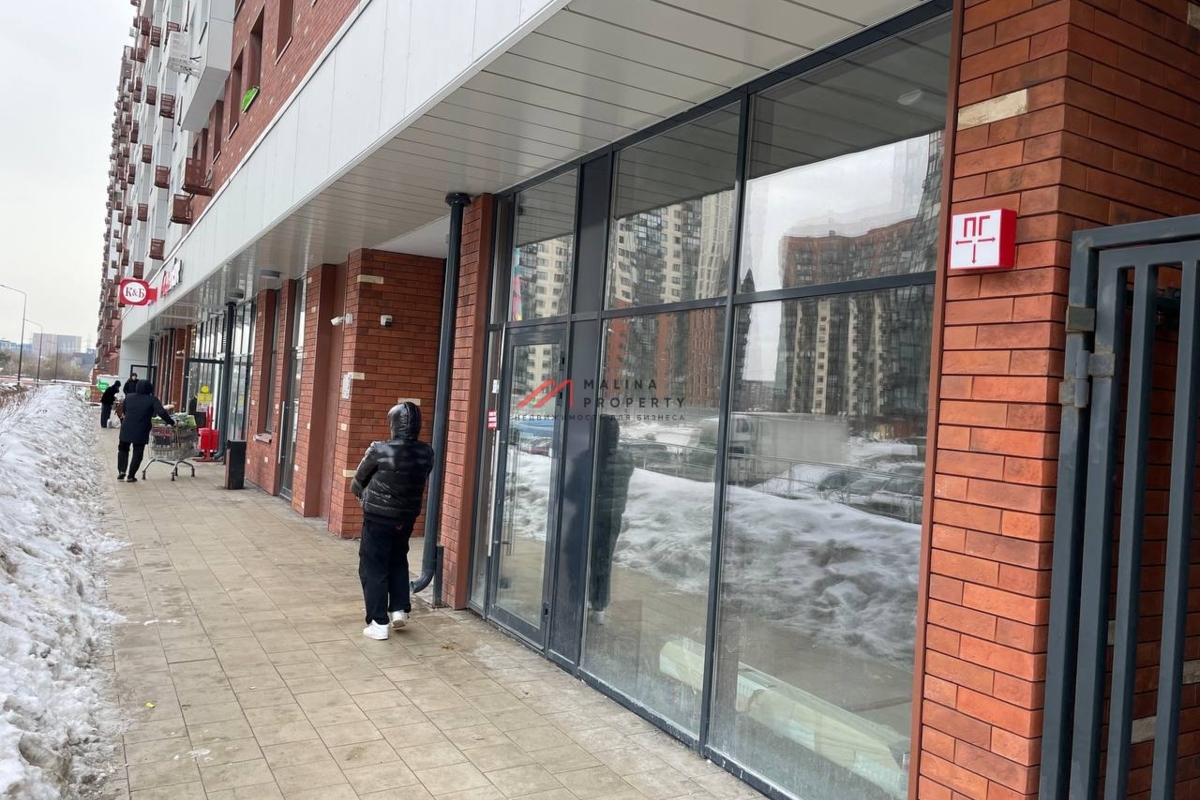 Аренда торгового помещения в новом жилом доме