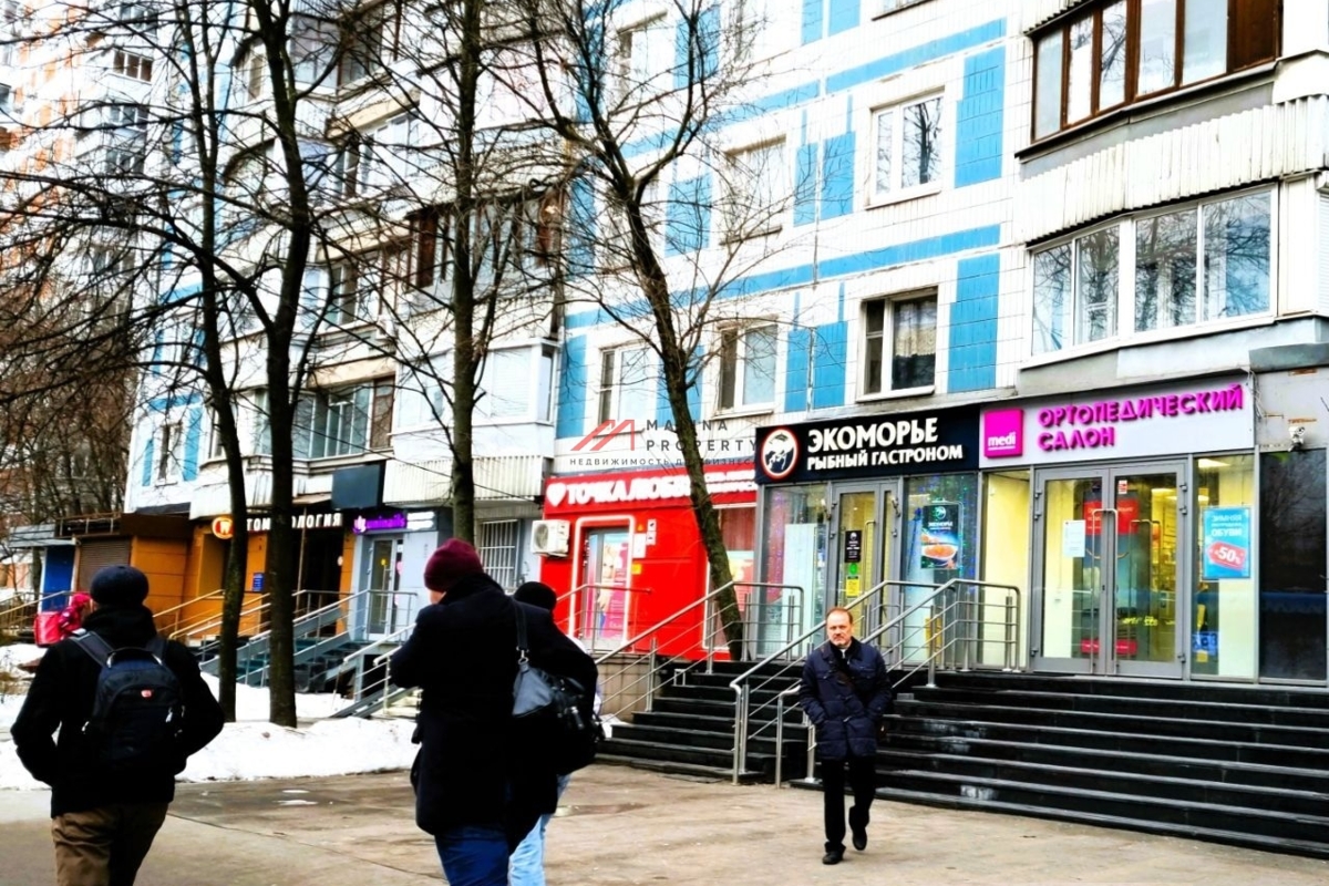 Продажа коммерческого помещения в минуте от метро Крылатское