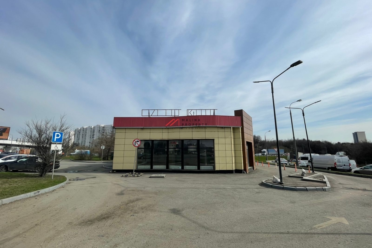 Продажа торгового здания на Варшавском шоссе 