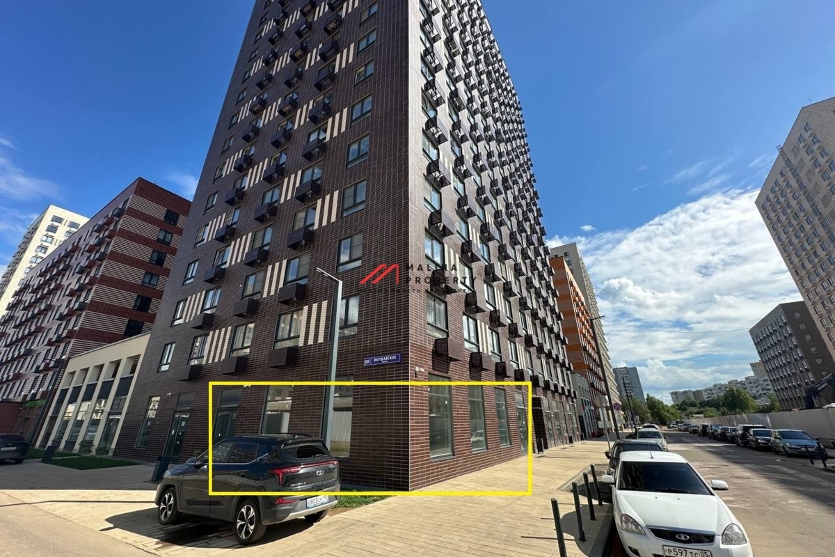 Продажа торгового помещения в центре ЖК "Никольские Луга" 