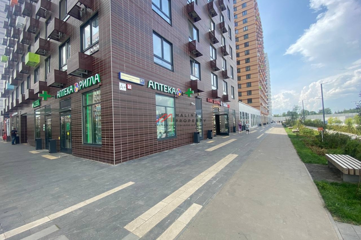 Продажа торгового помещения в ЖК Бунинские Луга
