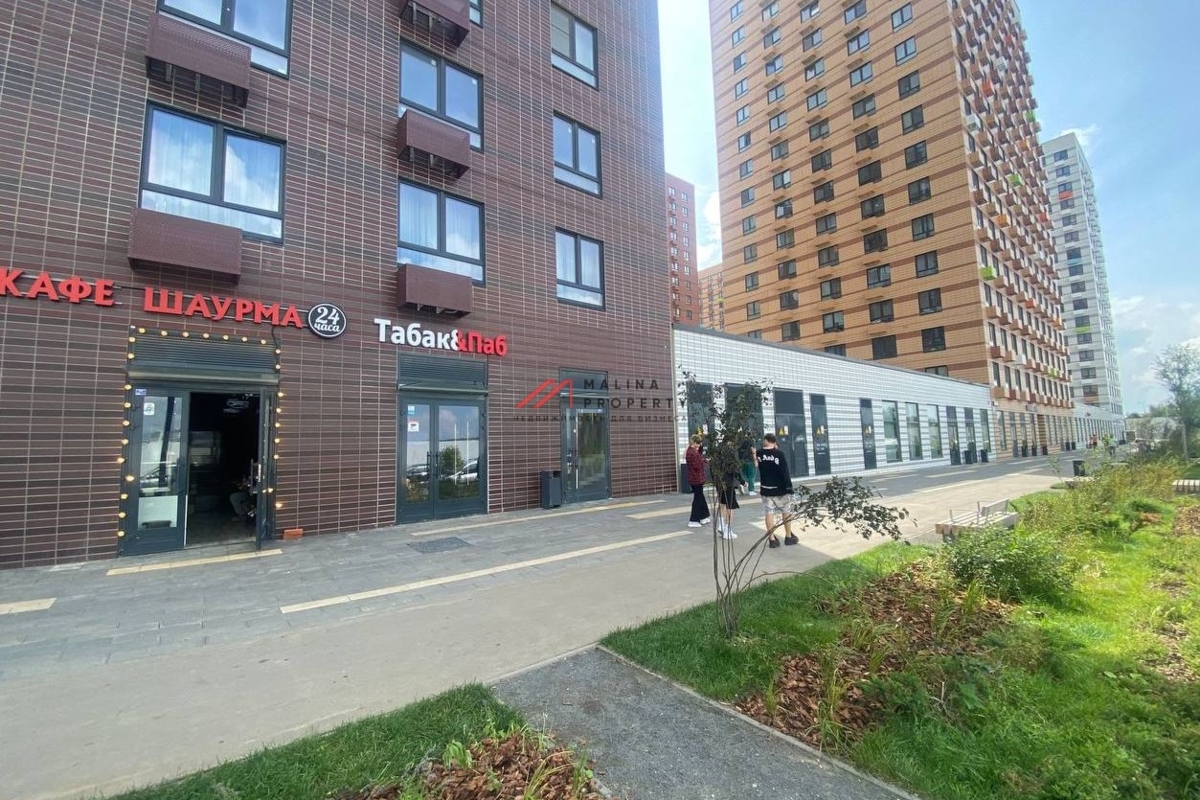 Продажа торгового помещения в ЖК Бунинские Луга