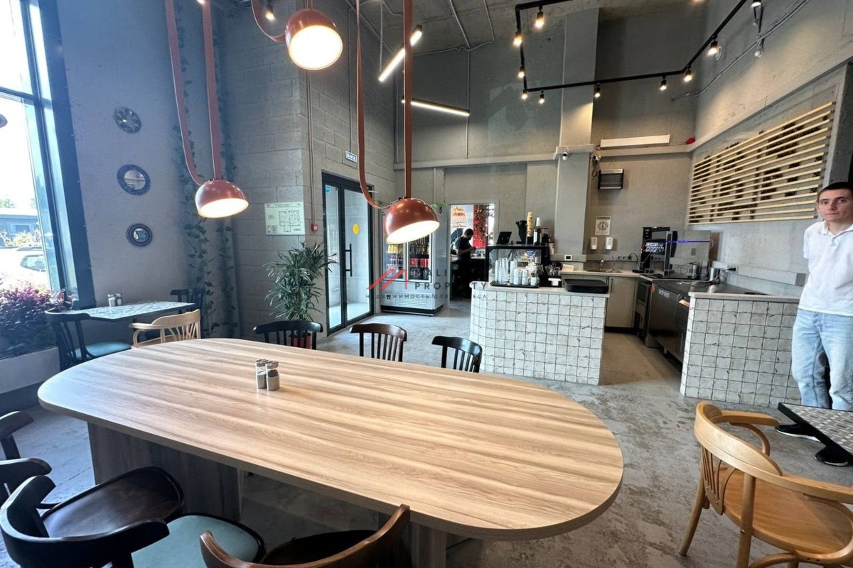 Продажа торгового помещения в ЖК "Бунинские Луга"