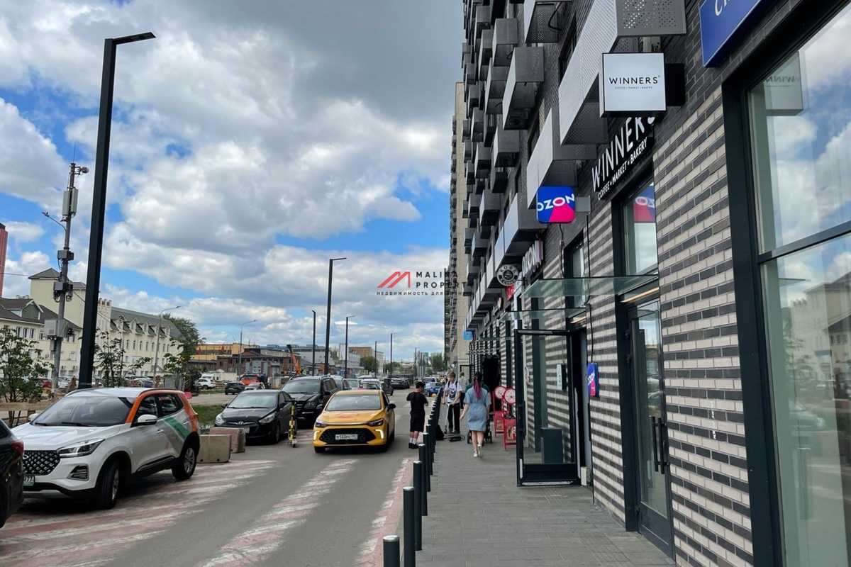 Продажа помещения с арендатором Красное и Белое