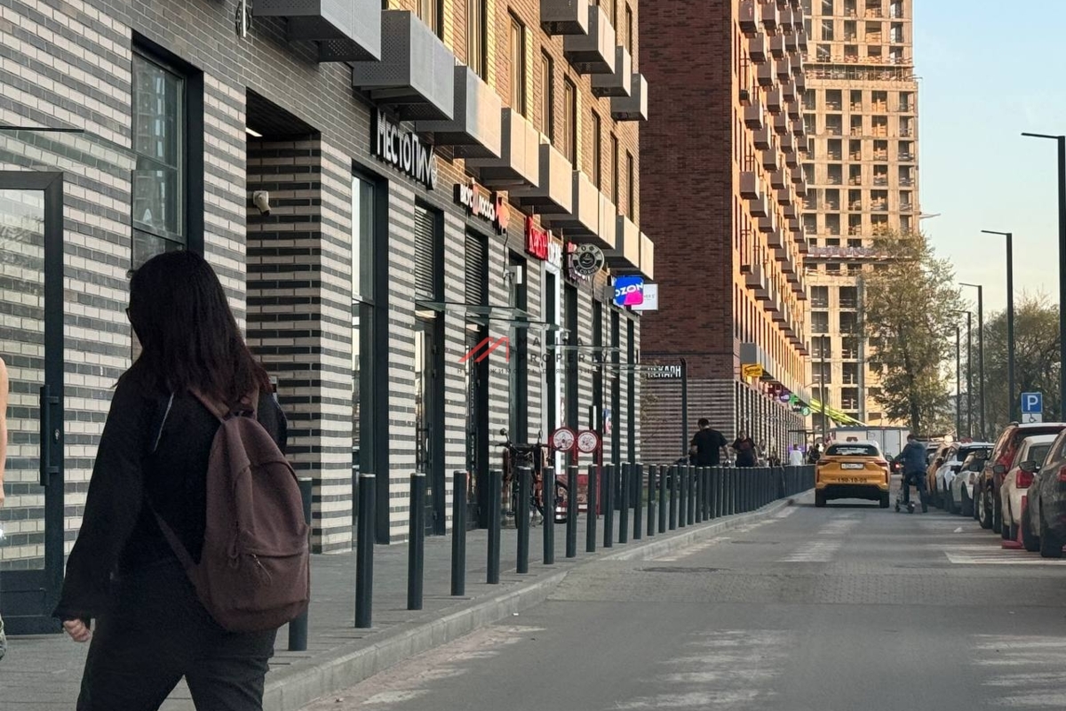 Продажа помещения с арендатором Красное и Белое