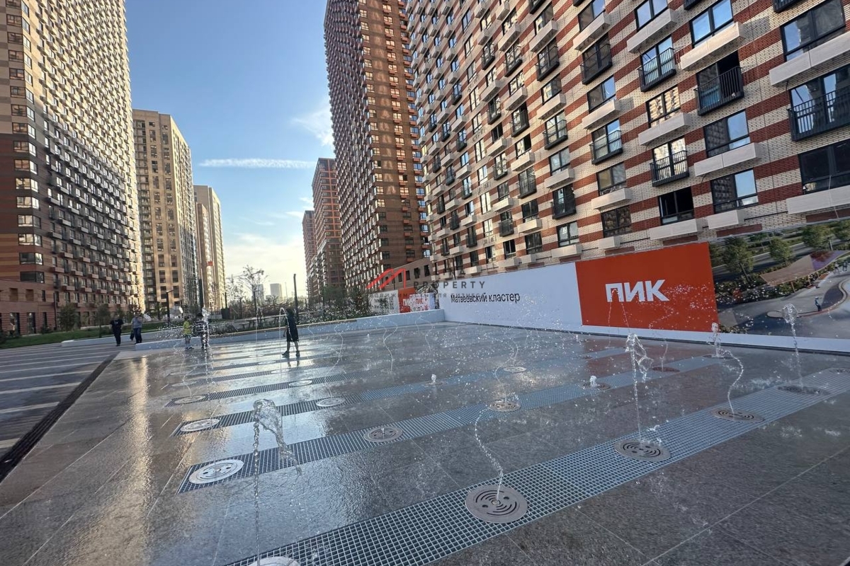 Продажа торгового помещения в жилом комплексе "Матвеевский парк"
