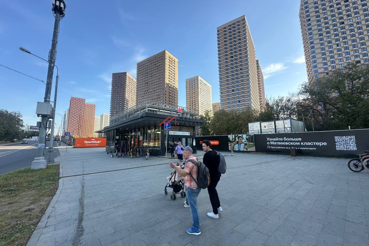 Продажа торгового помещения в жилом комплексе "Матвеевский парк"