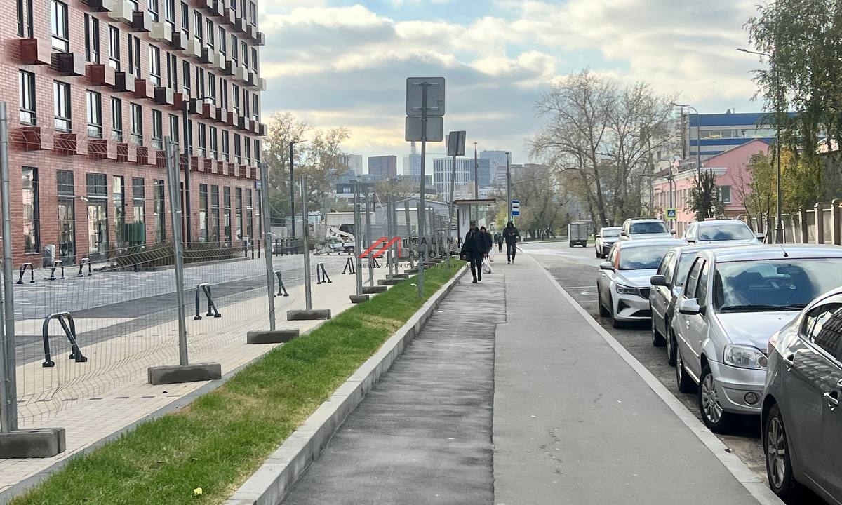 Аренда помещения в первом доме от метро