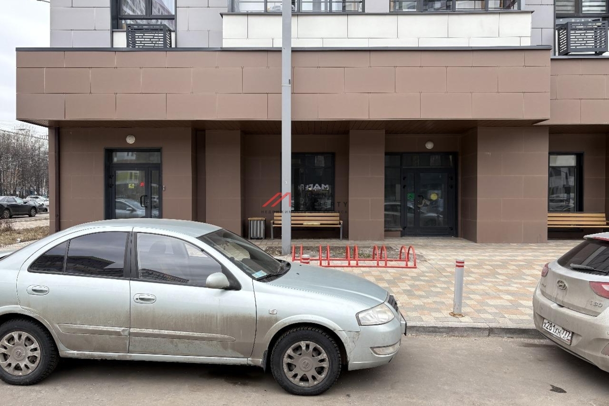 Аренда углового помещения в новом жилом доме