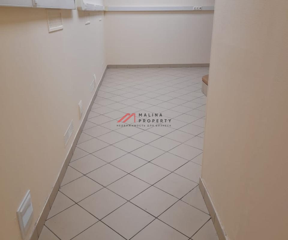 Продажа нежилого помещения с арендаторами
