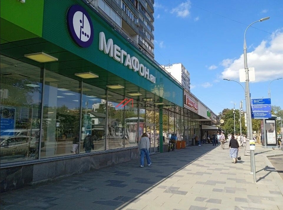 Продажа торгового помещения с арендатором на Большой Полянке 