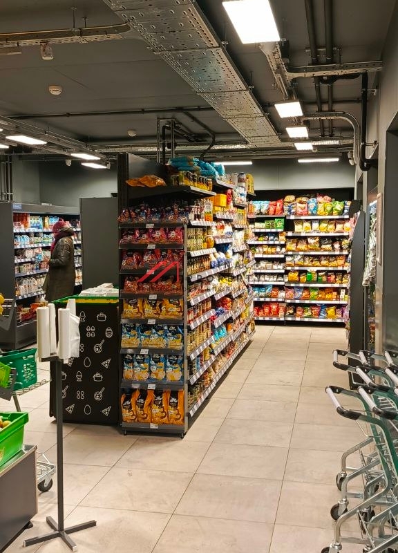 Продажа торгового помещения с магазином "Ярче" 