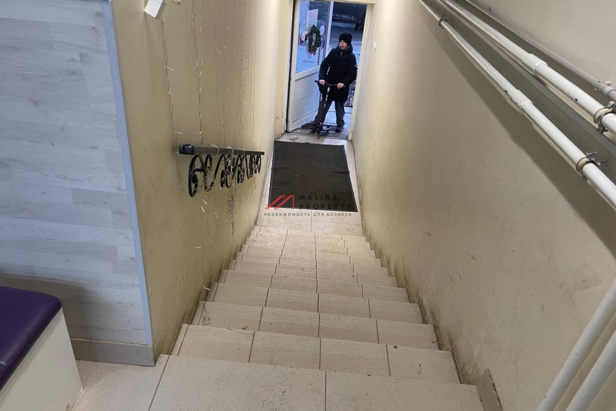 Продажа помещения с арендаторами возле метро