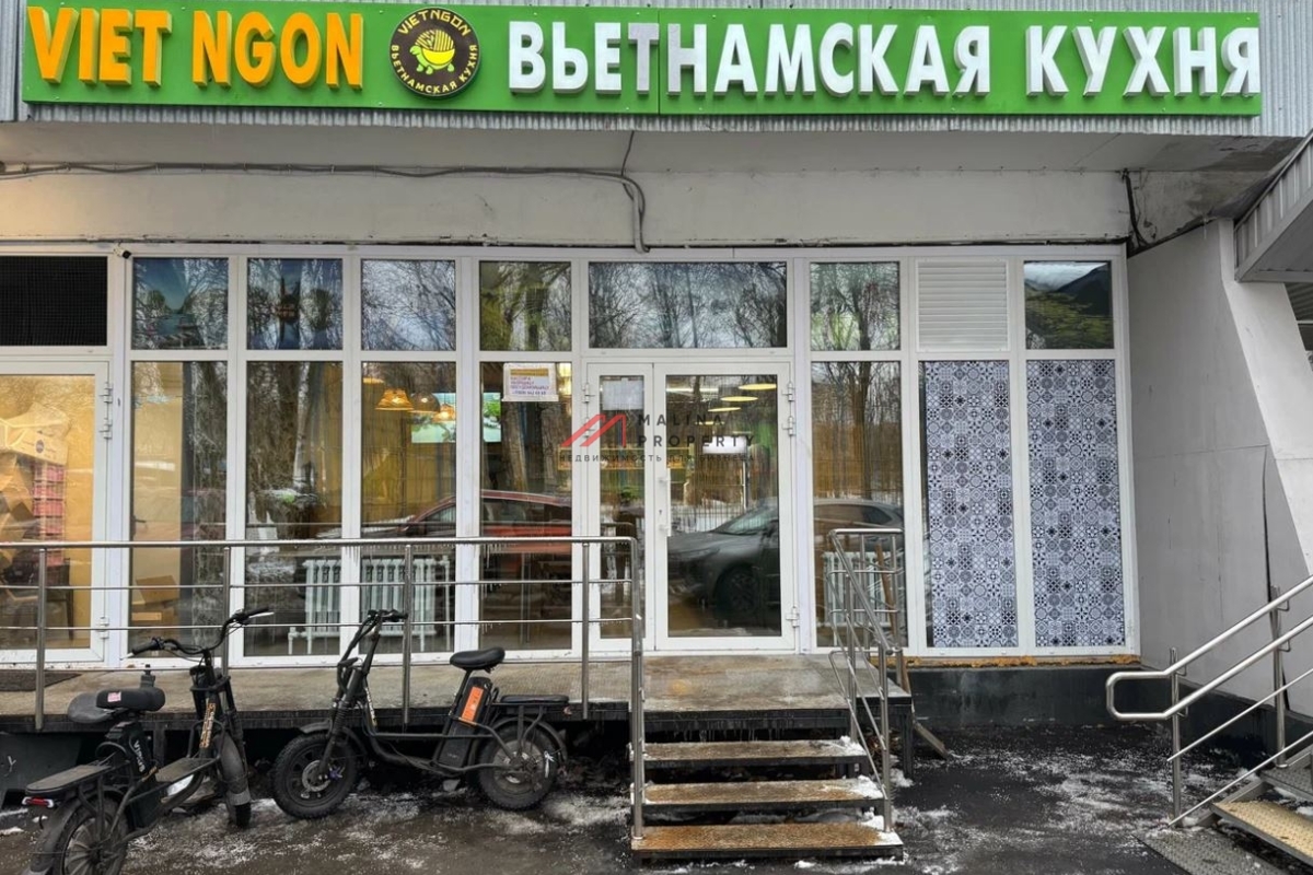 Продажа торгового помещения с арендаторами на Водном стадионе