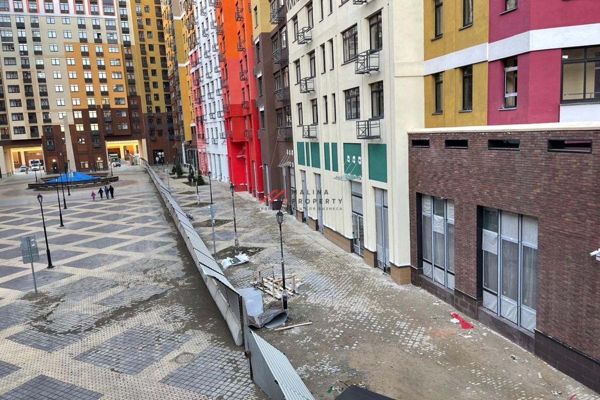 Продажа торгового помещения в ЖК "Римский"