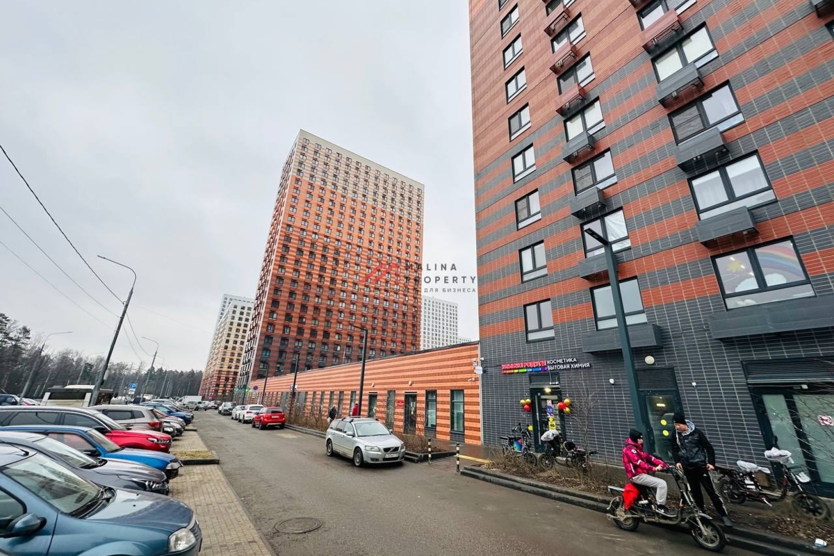 Продажа торгового помещения с арендатором Улыбка Радуги