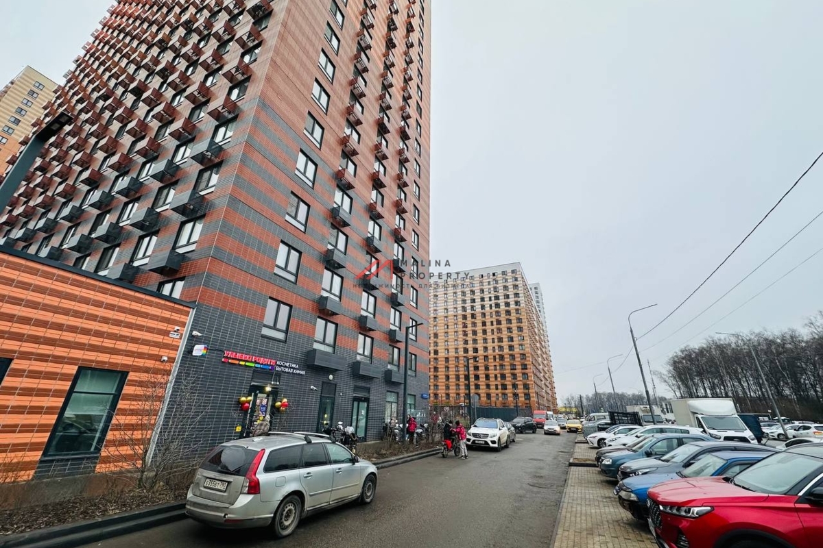 Продажа торгового помещения с арендатором Улыбка Радуги