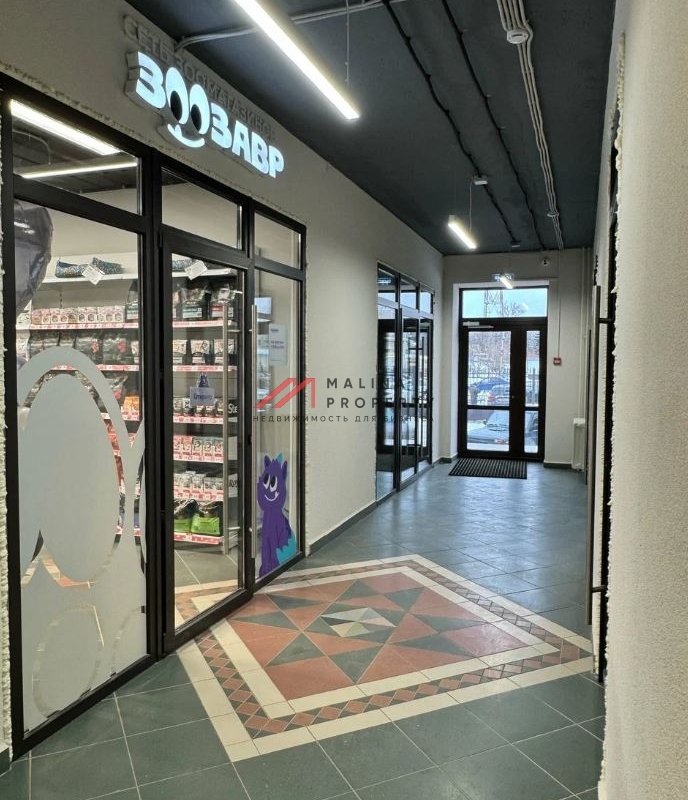 Продажа комплекса зданий с сетевыми арендаторами в г. Клин