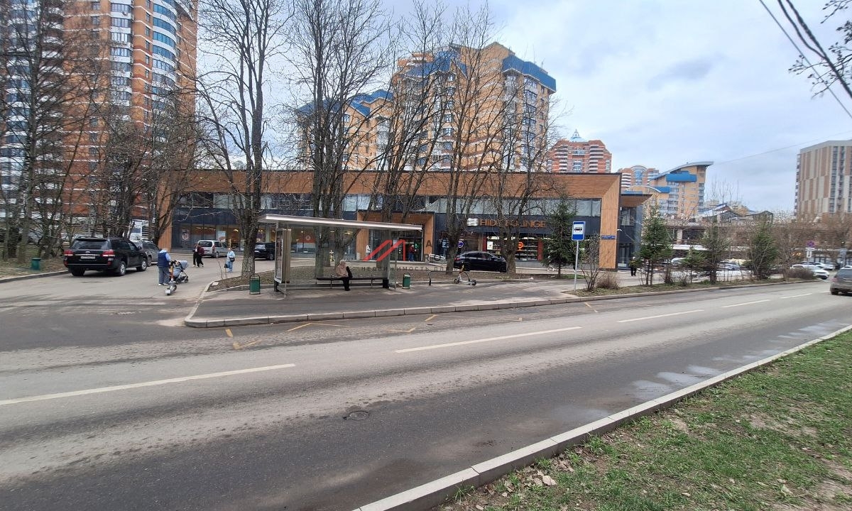 Продажа двух торговых зданий с арендаторами 