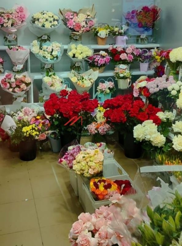 Продажа помещения с магазином Мосцветок на Ленинском проспекте