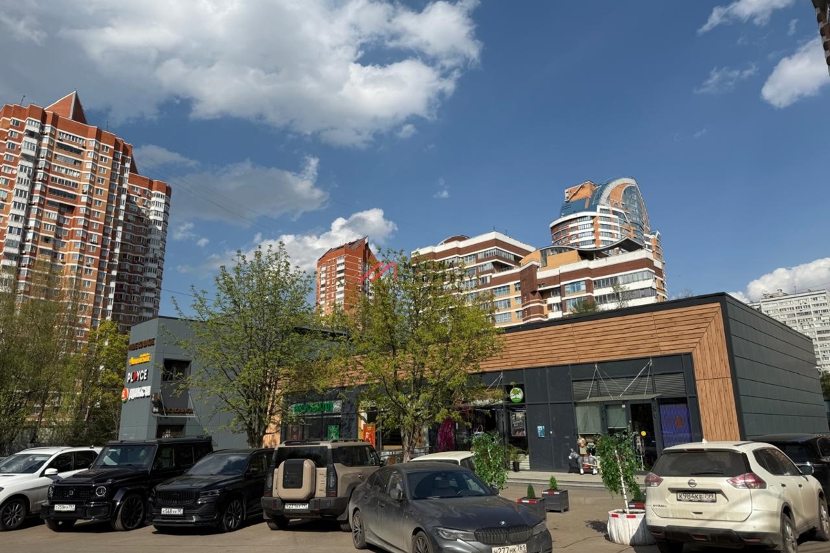 Продажа помещения с магазином Мосцветок на Ленинском проспекте