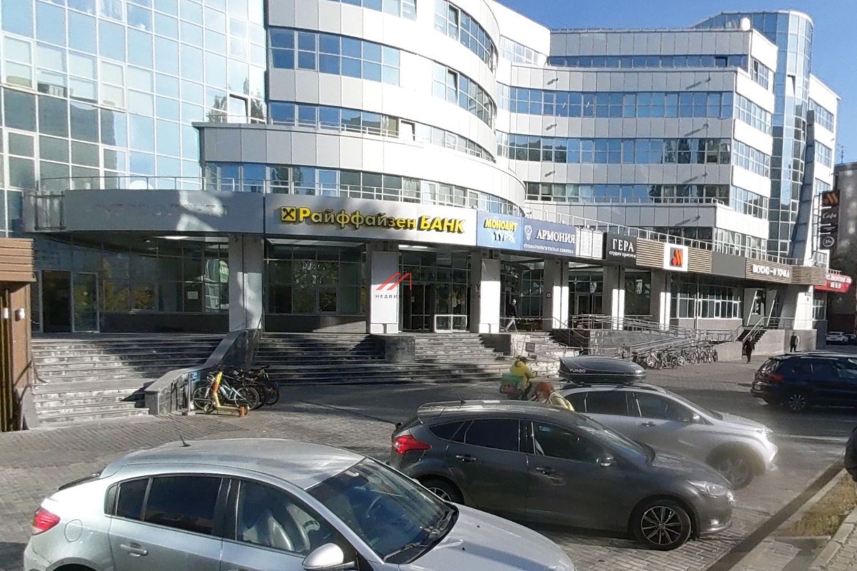 Аренда торгового помещения в БЦ Статус