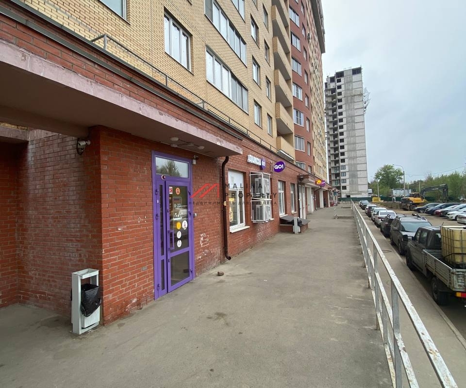Продажа торгового помещения с арендатором "Дикси Go"