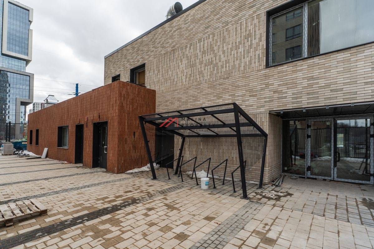 Продажа здания с арендатором в ЖК Кронштадтский 9