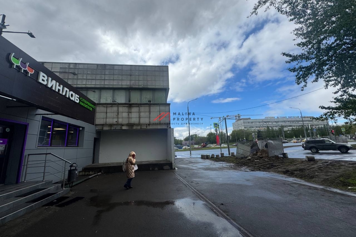 Продажа помещения с арендатором Винлаб