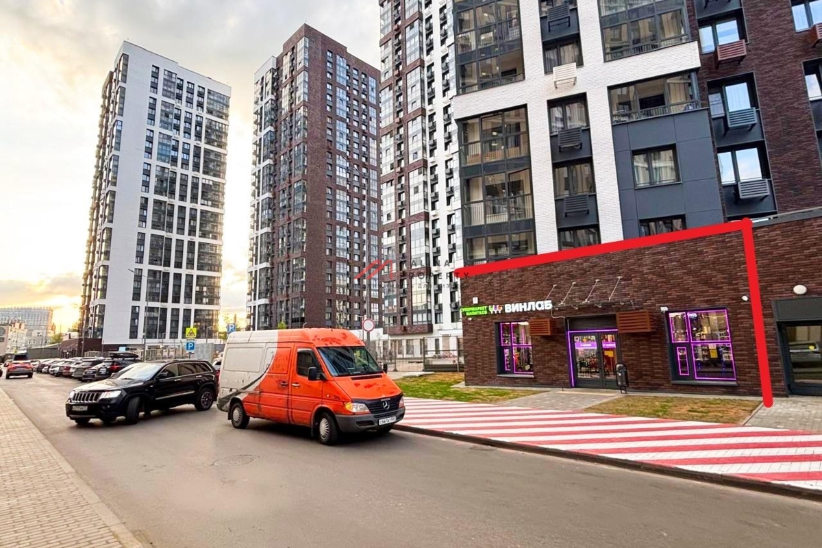 Продажа помещения с арендатором Винлаб