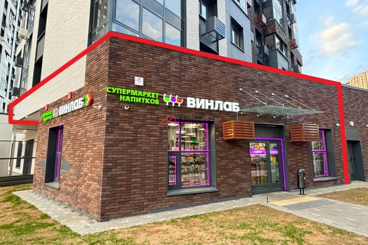 Продажа помещения с арендатором Винлаб