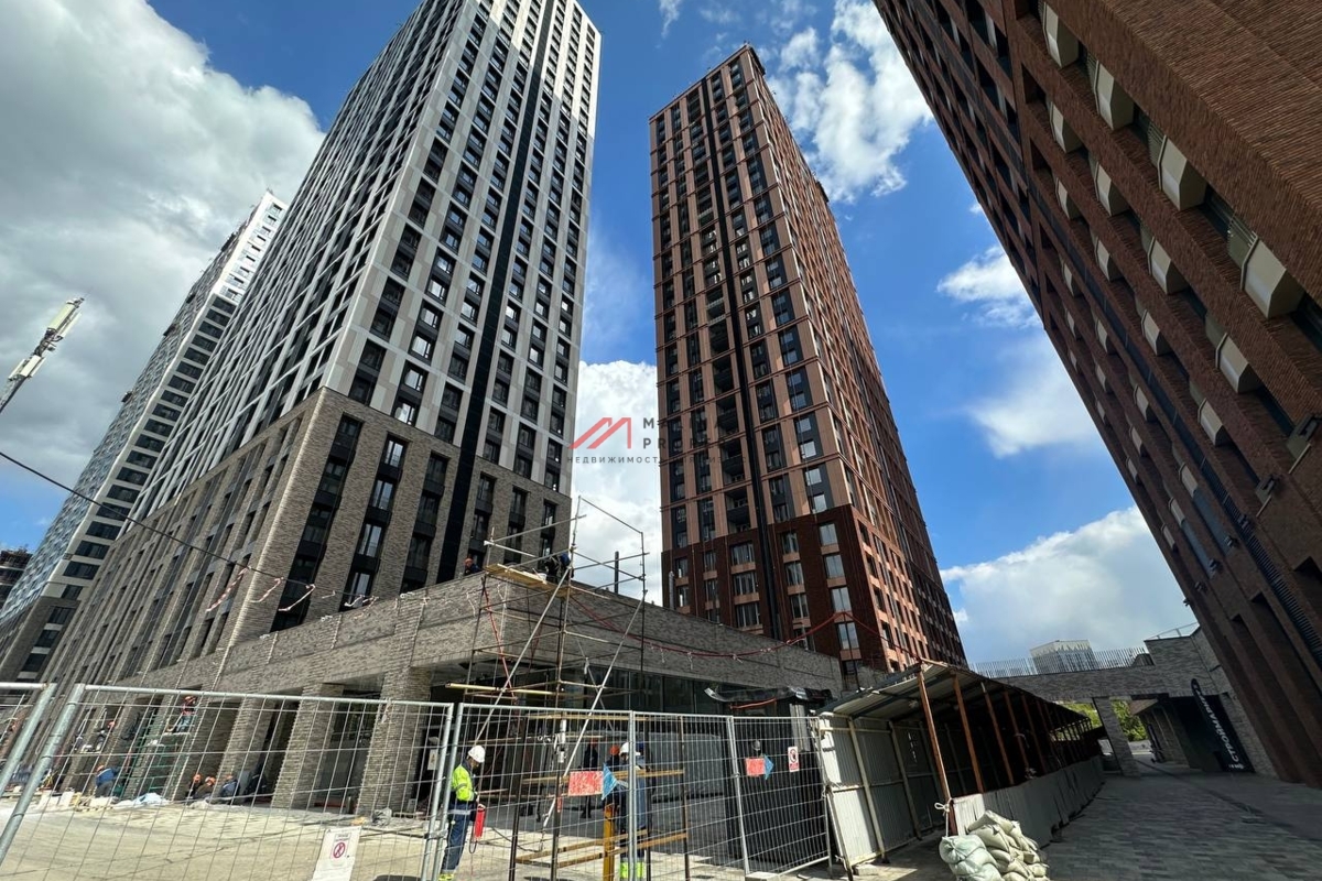 Продажа торгового помещения в ЖК "EVER". 